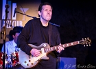 IMG 6793  Chris James (guitare,chant),  Patrick Rynn (basse) , Aki Kumar (harmonica, chant), , Ken Saydak  (claviers, chant),  Melvia &#34;chick&#34; Rogers (chant),   Willie Hayes (batterie) : 2015, BLUES, CHICAGO BLUES FESTIVAL, CONCERT, JAZZ CLUB LIONEL HAMPTON