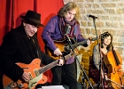 IMG 7493  Terry Brisack (guitare, chant), Raphaëlle Murer (violoncelle), Pascal Favriou (claviers)