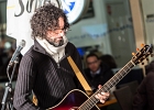 IMG 8125  Gaelle Buswel (chant, guitare), Michaal Benjelloun (guitare, chant) : 2016, CONCERT, GAELLE BUSWEL, GARE MONTPARNASSE, MICHAAL BENJELLOUN