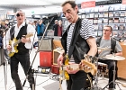 IMG 8274  Tony Marlow (chant, guitare),   Gilles Tournon (basse) , Stéphane Mouflier (batterie) : 2016, CONCERT, JOSEPH GIBERT, KPTAIN KID, ROCK, ROCKABILLY, TONY MARLOW