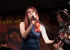 IMG 0581  Jessie Lee Houllier (chant, guitare),  Alexis &#34;Mr Al&#34; Didier, Laurent Cokelaere (basse), Julien Audigier (batterie), Gilles Erhart (claviers) : 2016, BLUES, BLUES ROCK, CHAPELLE DES LOMBARDS, CONCERT, JESSY LEE AND THE ALCHEMISTS, PARIS