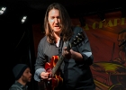 IMG 0583  Jessie Lee Houllier (chant, guitare),  Alexis &#34;Mr Al&#34; Didier, Laurent Cokelaere (basse), Julien Audigier (batterie), Gilles Erhart (claviers) : 2016, BLUES, BLUES ROCK, CHAPELLE DES LOMBARDS, CONCERT, JESSY LEE AND THE ALCHEMISTS, PARIS
