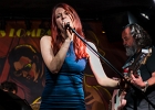 IMG 0585  Jessie Lee Houllier (chant, guitare),  Alexis &#34;Mr Al&#34; Didier, Laurent Cokelaere (basse), Julien Audigier (batterie), Gilles Erhart (claviers) : 2016, BLUES, BLUES ROCK, CHAPELLE DES LOMBARDS, CONCERT, JESSY LEE AND THE ALCHEMISTS, PARIS