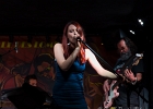 IMG 0589  Jessie Lee Houllier (chant, guitare),  Alexis &#34;Mr Al&#34; Didier, Laurent Cokelaere (basse), Julien Audigier (batterie), Gilles Erhart (claviers) : 2016, BLUES, BLUES ROCK, CHAPELLE DES LOMBARDS, CONCERT, JESSY LEE AND THE ALCHEMISTS, PARIS