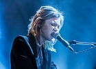 IMG 0727  Trixie Whitley (chant, guitare, claviers),  ?? (choeurs, guitare), YY (batterie, basse) : 2016, BLUES, CAFE DE LA DANSE, CONCERT, POP, ROCK, TRIXIE WHITLEY