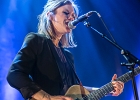 IMG 0731  Trixie Whitley (chant, guitare, claviers),  ?? (choeurs, guitare), YY (batterie, basse) : 2016, BLUES, CAFE DE LA DANSE, CONCERT, POP, ROCK, TRIXIE WHITLEY