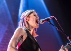 IMG 0738  Trixie Whitley (chant, guitare, claviers),  ?? (choeurs, guitare), YY (batterie, basse) : 2016, BLUES, CAFE DE LA DANSE, CONCERT, POP, ROCK, TRIXIE WHITLEY