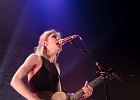 IMG 0742  Trixie Whitley (chant, guitare, claviers),  ?? (choeurs, guitare), YY (batterie, basse) : 2016, BLUES, CAFE DE LA DANSE, CONCERT, POP, ROCK, TRIXIE WHITLEY