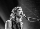 IMG 0756  Trixie Whitley (chant, guitare, claviers),  ?? (choeurs, guitare), YY (batterie, basse) : 2016, BLUES, CAFE DE LA DANSE, CONCERT, POP, ROCK, TRIXIE WHITLEY