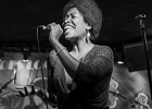IMG 1380  Bruce James (claviers, chant), Bella Black (chant) : 2016, BLUES, CONCERT, GOSPEL, JAMES AND BLACK, LA CHAPELLE DES LOMBARDS, SOUL