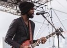 IMG 1673  Gary Clark Jr (guitare, chant), Eric Zapata (guitare), Johnny Radelat (batterie), Johnny Bradley (basse) : 2016, BLUES, CONCERT, GARY CLARK JR, LA DEFENSE