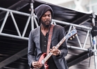 IMG 1685  Gary Clark Jr (guitare, chant), Eric Zapata (guitare), Johnny Radelat (batterie), Johnny Bradley (basse) : 2016, BLUES, CONCERT, GARY CLARK JR, LA DEFENSE