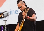 IMG 1689  Gary Clark Jr (guitare, chant), Eric Zapata (guitare), Johnny Radelat (batterie), Johnny Bradley (basse) : 2016, BLUES, CONCERT, GARY CLARK JR, LA DEFENSE