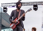 IMG 1698  Gary Clark Jr (guitare, chant), Eric Zapata (guitare), Johnny Radelat (batterie), Johnny Bradley (basse) : 2016, BLUES, CONCERT, GARY CLARK JR, LA DEFENSE