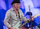 IMG 1744  Neal Black (chant, guitare),  Larry Garner (chant, guitare),   Kris Jefferson (basse),  Dave Bowler (batterie),  Mike Lattrell (claviers), Fred Chapellier (guitare) : 2016, BLUES, BLUES ROCK, CONCERT, GAELLE BUSWEL, LARRY GARNER, MICHAAL BENJELLOUN, NEAL BLACK, NEW MORNING