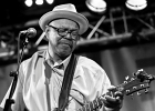 IMG 1781  Neal Black (chant, guitare),  Larry Garner (chant, guitare),   Kris Jefferson (basse),  Dave Bowler (batterie),  Mike Lattrell (claviers) : 2016, BLUES, BLUES ROCK, CONCERT, GAELLE BUSWEL, LARRY GARNER, MICHAAL BENJELLOUN, NEAL BLACK, NEW MORNING
