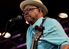 IMG 1814  Neal Black (chant, guitare),  Larry Garner (chant, guitare),   Kris Jefferson (basse),  Dave Bowler (batterie),  Mike Lattrell (claviers) : 2016, BLUES, BLUES ROCK, CONCERT, GAELLE BUSWEL, LARRY GARNER, MICHAAL BENJELLOUN, NEAL BLACK, NEW MORNING