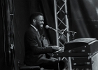 IMG 1862  Joe Louis Walker (chant, guitare),  Lenny Bradford (basse), Byron Cage (batterie), Travis Reed (claviers) : 2016, BLUES, CONCERT, JOE LOUIS WALKER, NEW MORNING