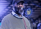 IMG 2327  Otis Taylor (guitare, chant), Anne Haris (violon), Larry Thompson (batterie), Todd Edmunds (basse) : 2016, BLUES, CONCERT, OTIS TAYLOR, SAINT BREVIN