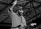 IMG 2348  Otis Taylor (guitare, chant), Anne Haris (violon), Larry Thompson (batterie), Todd Edmunds (basse) : 2016, BLUES, CONCERT, OTIS TAYLOR, SAINT BREVIN