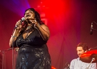 IMG 2686  Miss Nickki  (chant), Florian Royo (Guitare), Pierre Cherbero (Claviers), Julien Dubois (Basse), Fabrice Bessouat (Batterie) : 2016, BLUES SUR LA PLAGE, CONCERT, MS NICCKI AND THE MEMPHIS SOUL CONNECTION, PORNICHET, RYTHM AND BLUES, SOUL