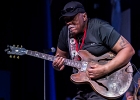 IMG 2856  Carlos Johnson (chant, guitare), Giles Corey (guitare), Ariyo (claviers), Marvin Little (basse),  Andrew Blaze Thomas (batterie) : 2016, CONCERT, CROISIERE BLUES, EUROPEAN BLUES CRUISE