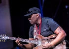 IMG 2858  Carlos Johnson (chant, guitare), Giles Corey (guitare), Ariyo (claviers), Marvin Little (basse),  Andrew Blaze Thomas (batterie) : 2016, CONCERT, CROISIERE BLUES, EUROPEAN BLUES CRUISE