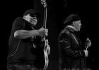 IMG 3159  Billy Branch (chant, harmonica), Giles Corey (guitare), Ariyo (claviers), Marvin Little (basse),  Andrew Blaze Thomas (batterie) et Carlos Johnson (chant, guitare) : 2016, CONCERT, CROISIERE BLUES, EUROPEAN BLUES CRUISE