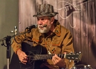 IMG 3532  David Evans (chant, guitare, kazoo) : 2016, BLUES, CONCERT, DAVID EVANS, FRANCK RAPIDO, FRED DELFORGE, LAURENCE, TENNESSEE PARIS