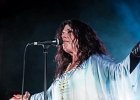 IMG 3781  Sari Schorr (chant), Innes Sibun (guitare), Kevin Jefferies (basse) , Anders Olinder (claviers),  Kevin O&#39;Rourke (batterie) : 2016, BLUES, BLUES ROCK, CONCERT, FESTIVAL BLUES AUTOMNE EN RABELAISIE, SARI SCHORR