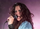 IMG 3837  Sari Schorr (chant), Innes Sibun (guitare), Kevin Jefferies (basse) , Anders Olinder (claviers),  Kevin O&#39;Rourke (batterie) : 2016, BLUES, BLUES ROCK, CONCERT, FESTIVAL BLUES AUTOMNE EN RABELAISIE, SARI SCHORR