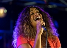 IMG 4048  Tasha Taylor (chant, guitare), Ina Forsman (chant), Layla Zoe (chant), Davide Florino (guitare), Markku Reinikainen (batterie), Walter Latupeirissa (basse) : 2016, BLUES, BLUES CARAVAN, BLUES ROCK, CONCERT, FESTIVAL BLUES AUTOMNE EN RABELAISIE