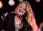 IMG 4082  Tasha Taylor (chant, guitare), Ina Forsman (chant), Layla Zoe (chant), Davide Florino (guitare), Markku Reinikainen (batterie), Walter Latupeirissa (basse) : 2016, BLUES, BLUES CARAVAN, BLUES ROCK, CONCERT, FESTIVAL BLUES AUTOMNE EN RABELAISIE