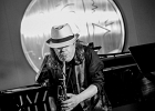 IMG 4297  Linda Gail Lewis (vocal, piano),  Didier Marty (saxophone ténor, guitare), Didier Quéron (saxophone baryton), Alexis Mazzoleni (guitare), Jacky Chalard (basse),  Jean-Jacques Cirillo (batterie). : 2016, CONCERT, JAZZ CLUB LIONEL HAMPTON, LINDA GAIL LEWIS, ROCK