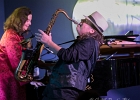 IMG 4305  Linda Gail Lewis (vocal, piano),  Didier Marty (saxophone ténor, guitare), Didier Quéron (saxophone baryton), Alexis Mazzoleni (guitare), Jacky Chalard (basse),  Jean-Jacques Cirillo (batterie). : 2016, CONCERT, JAZZ CLUB LIONEL HAMPTON, LINDA GAIL LEWIS, ROCK