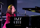 IMG 4312  Linda Gail Lewis (vocal, piano),  Didier Marty (saxophone ténor, guitare), Didier Quéron (saxophone baryton), Alexis Mazzoleni (guitare), Jacky Chalard (basse),  Jean-Jacques Cirillo (batterie). : 2016, CONCERT, JAZZ CLUB LIONEL HAMPTON, LINDA GAIL LEWIS, ROCK