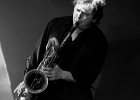 IMG 4327  Linda Gail Lewis (vocal, piano),  Didier Marty (saxophone ténor, guitare), Didier Quéron (saxophone baryton), Alexis Mazzoleni (guitare), Jacky Chalard (basse),  Jean-Jacques Cirillo (batterie). : 2016, CONCERT, JAZZ CLUB LIONEL HAMPTON, LINDA GAIL LEWIS, ROCK