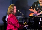 IMG 4338  Linda Gail Lewis (vocal, piano),  Didier Marty (saxophone ténor, guitare), Didier Quéron (saxophone baryton), Alexis Mazzoleni (guitare), Jacky Chalard (basse),  Jean-Jacques Cirillo (batterie) : 2016, CONCERT, JAZZ CLUB LIONEL HAMPTON, LINDA GAIL LEWIS, ROCK