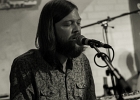 IMG 4413  Marcus King (guitar, chant), Jack Ryan (batterie), Stephen Campbell (basse),  Matt Jennings (claviers), Dean Mitchell  (saxophone), Justin Johnson (trompette) : 2016, BLUES ROCK, CONCERT, MARCUS KING, SOUTHERN ROCk, SUNSET
