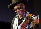 IMG 4519  Bob Stroger (basse, chant), Bob Margolin (guitare, chant), Bob Corritore (harmonica), Simon Boyer (batterie), Sherry Margolin (piano), Chief Udoh Essiet (percussions) : 2016, BLUES, BOB CORRITORE, BOB MARGOLIN, BOB STROGER, CONCERT, JAZZ CLUB LIONEL HAMPTON, SIMON BOYER