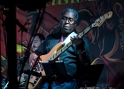 IMG 5972  Lol Itacarabine (chant, guitare), François Faure (claviers), Enrico Mattioli (batterie), Jay Golden (basse) : 2016, CONCERT, LA CHAPELLE DES LOMBARDS, LES DISQUAIRES