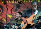 IMG 5980  Lol Itacarabine (chant, guitare), François Faure (claviers), Enrico Mattioli (batterie), Jay Golden (basse) : 2016, CONCERT, LA CHAPELLE DES LOMBARDS, LES DISQUAIRES