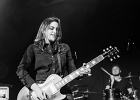IMG 6493  Laura Cox (guitare / chant), Mathieu Albiac (guitare), François C. Delacoudre (basse), et Antonin Guérin (batterie) : 2017, BLUES ROCK, CHELLES, CONCERT, LAURA COX, LES CUIZINES