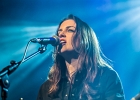 IMG 6500  Laura Cox (guitare / chant), Mathieu Albiac (guitare), François C. Delacoudre (basse), et Antonin Guérin (batterie) : 2017, BLUES ROCK, CHELLES, CONCERT, LAURA COX, LES CUIZINES