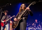 IMG 6505  Laura Cox (guitare / chant), Mathieu Albiac (guitare), François C. Delacoudre (basse), et Antonin Guérin (batterie) : 2017, BLUES ROCK, CHELLES, CONCERT, LAURA COX, LES CUIZINES