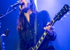 IMG 6513  Laura Cox (guitare / chant), Mathieu Albiac (guitare), François C. Delacoudre (basse), et Antonin Guérin (batterie) : 2017, BLUES ROCK, CHELLES, CONCERT, LAURA COX, LES CUIZINES