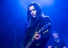 IMG 6526  Laura Cox (guitare / chant), Mathieu Albiac (guitare), François C. Delacoudre (basse), et Antonin Guérin (batterie) : 2017, BLUES ROCK, CHELLES, CONCERT, LAURA COX, LES CUIZINES