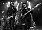IMG 6534  Laura Cox (guitare / chant), Mathieu Albiac (guitare), François C. Delacoudre (basse), et Antonin Guérin (batterie) : 2017, BLUES ROCK, CHELLES, CONCERT, LAURA COX, LES CUIZINES