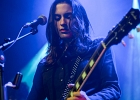 IMG 6549  Laura Cox (guitare / chant), Mathieu Albiac (guitare), François C. Delacoudre (basse), et Antonin Guérin (batterie) : 2017, BLUES ROCK, CHELLES, CONCERT, LAURA COX, LES CUIZINES