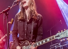 IMG 6566  Laura Cox (guitare / chant), Mathieu Albiac (guitare), François C. Delacoudre (basse), et Antonin Guérin (batterie) : 2017, BLUES ROCK, CHELLES, CONCERT, LAURA COX, LES CUIZINES